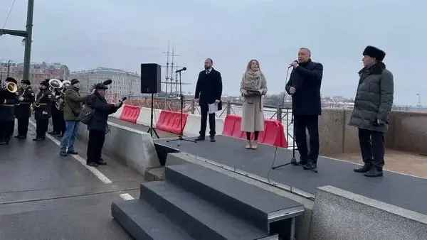 Торжественное открытие Биржевого моста в Санкт-Петербурге